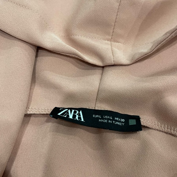 Zara sweatshirt in Large - Picture 2 of 7